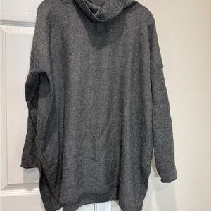 CUYANA 100% Baby Alpaca Wool
Turtleneck Sweater XS/SM Womens Gray
Pullover Knit